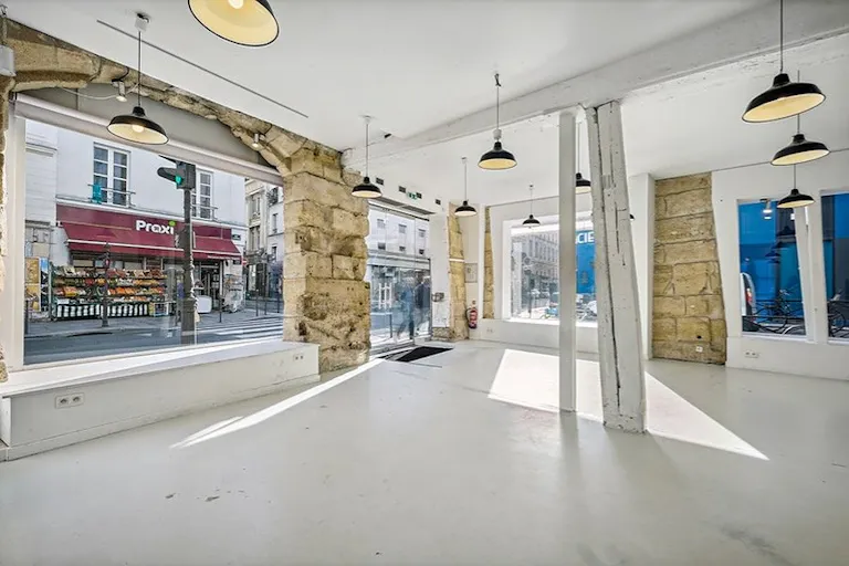 Pretty Boutique in Le Marais - Image 3