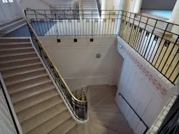 Bâtiment Institutionnel - Image 4