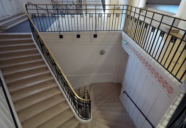 Bâtiment Institutionnel - Image 4