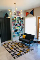 Salon Space for Rent with Ocean View in Laguna Beach! - Image 2