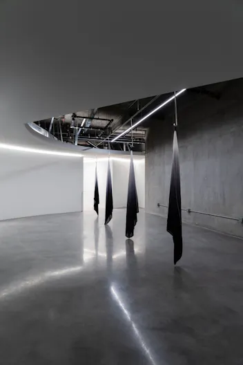 Spacious Urban Loft Studio in Arts District - Image 1