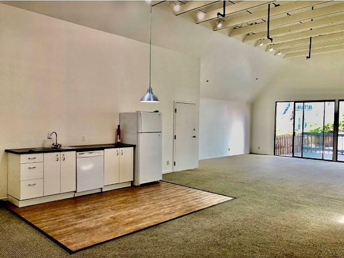 Spacious and Bright private open plan Office or Event space in the heart of Pacific Heights! - Image 4