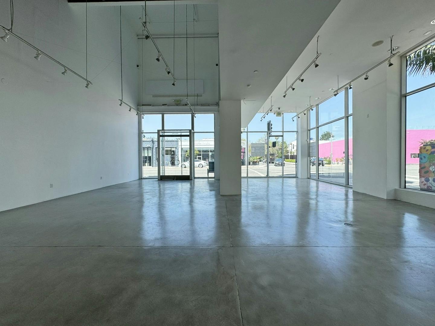 Ground Floor Retail and Pop-Up Space on Melrose Avenue