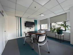 Small meeting, webinar or podcast room - Image 0