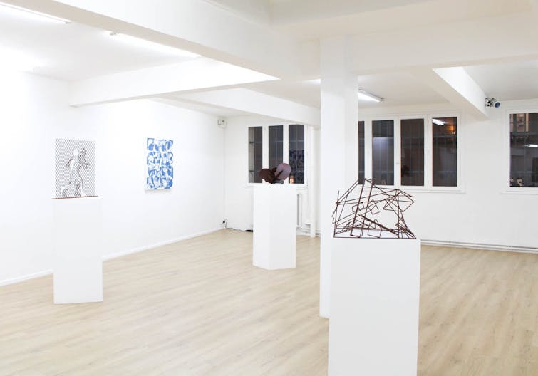 Galerie d'art lumineuse situ�e en bordure du Marais face � Merci - Image 0