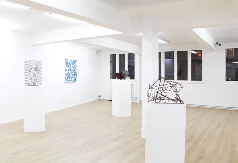 Galerie d'art lumineuse situ�e en bordure du Marais face � Merci - Image 0