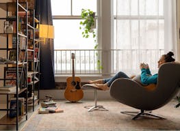 Sunny Historic Creative Loft - Image 6