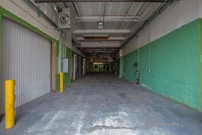 Spacious Warehouse in Brooklyn - Image 4