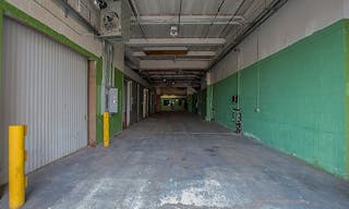 Spacious Warehouse in Brooklyn - Image 4