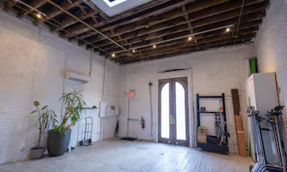 Bright Skylit Open Studio Space in Red Hook Brooklyn - Image 14