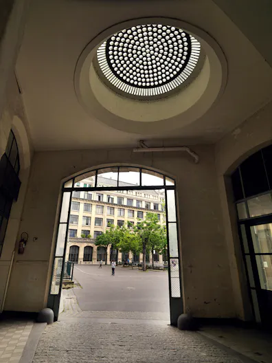 Batiment Institutionnel - Image 0