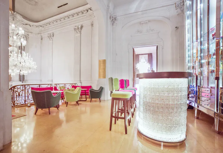 Exceptional Space in Triangle d'Or - Image 4