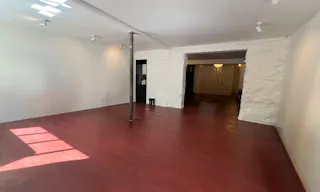 Beautiful pop up space in the heart of the Marais - Image 1