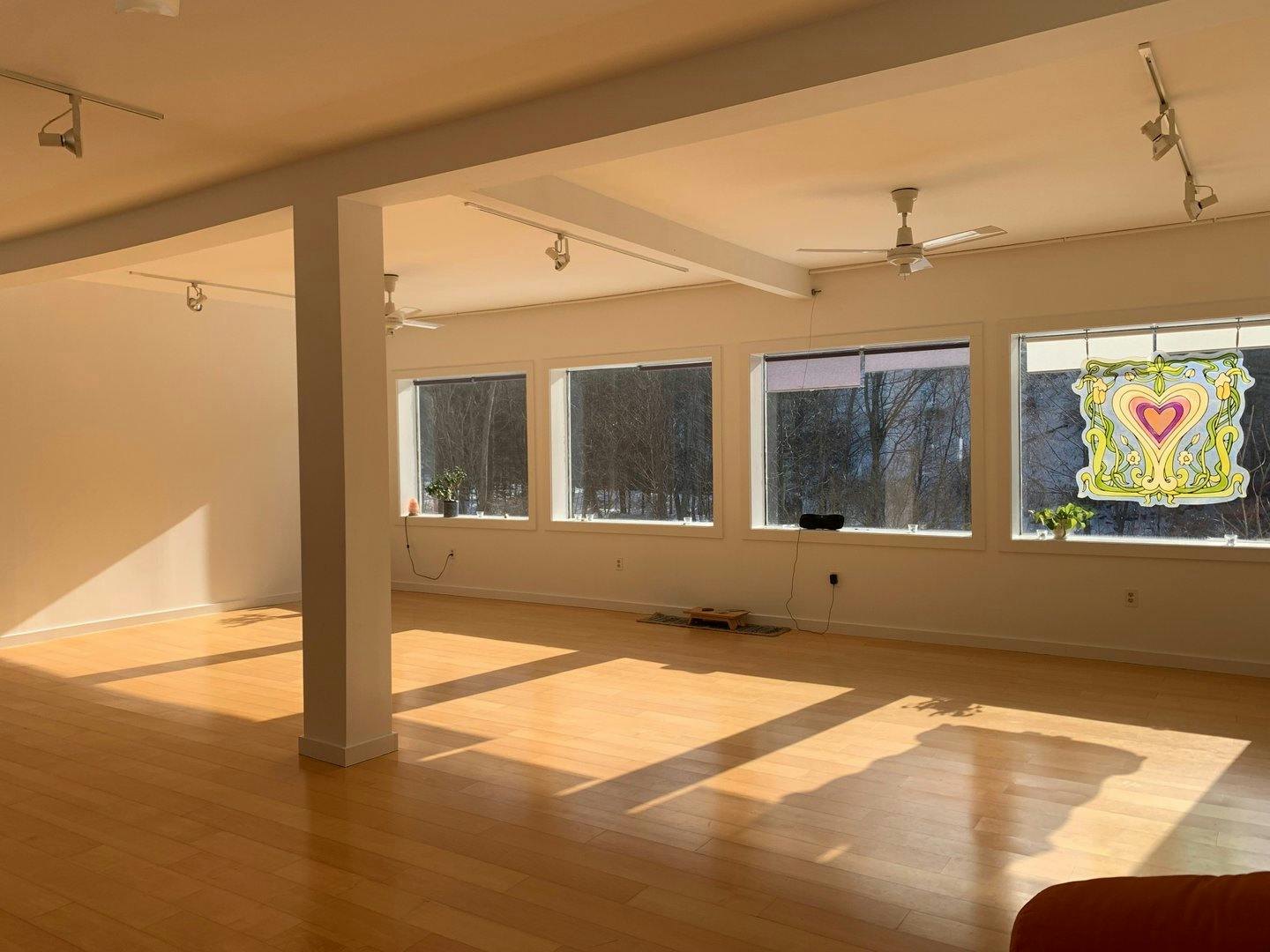 Bright and Open Hudson Valley Studio in Chichester