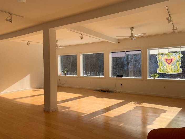 Bright and Open Hudson Valley Studio - Image 4