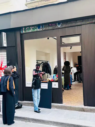 Espace Artistique lumineux et carré dans le Marais - Image 2