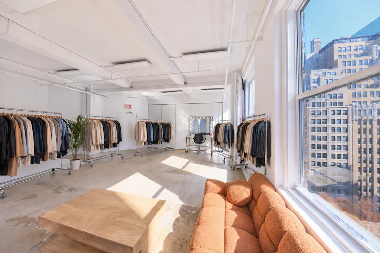 16B Manhattan Showroom & Meeting rental space - Image 0
