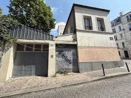 Butte Montmartre - excellente visibilté et flux de passants constant - entre 20 et 150 m2  - Image 7