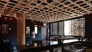 Beautiful Bar Open To New Tenants - Image 2