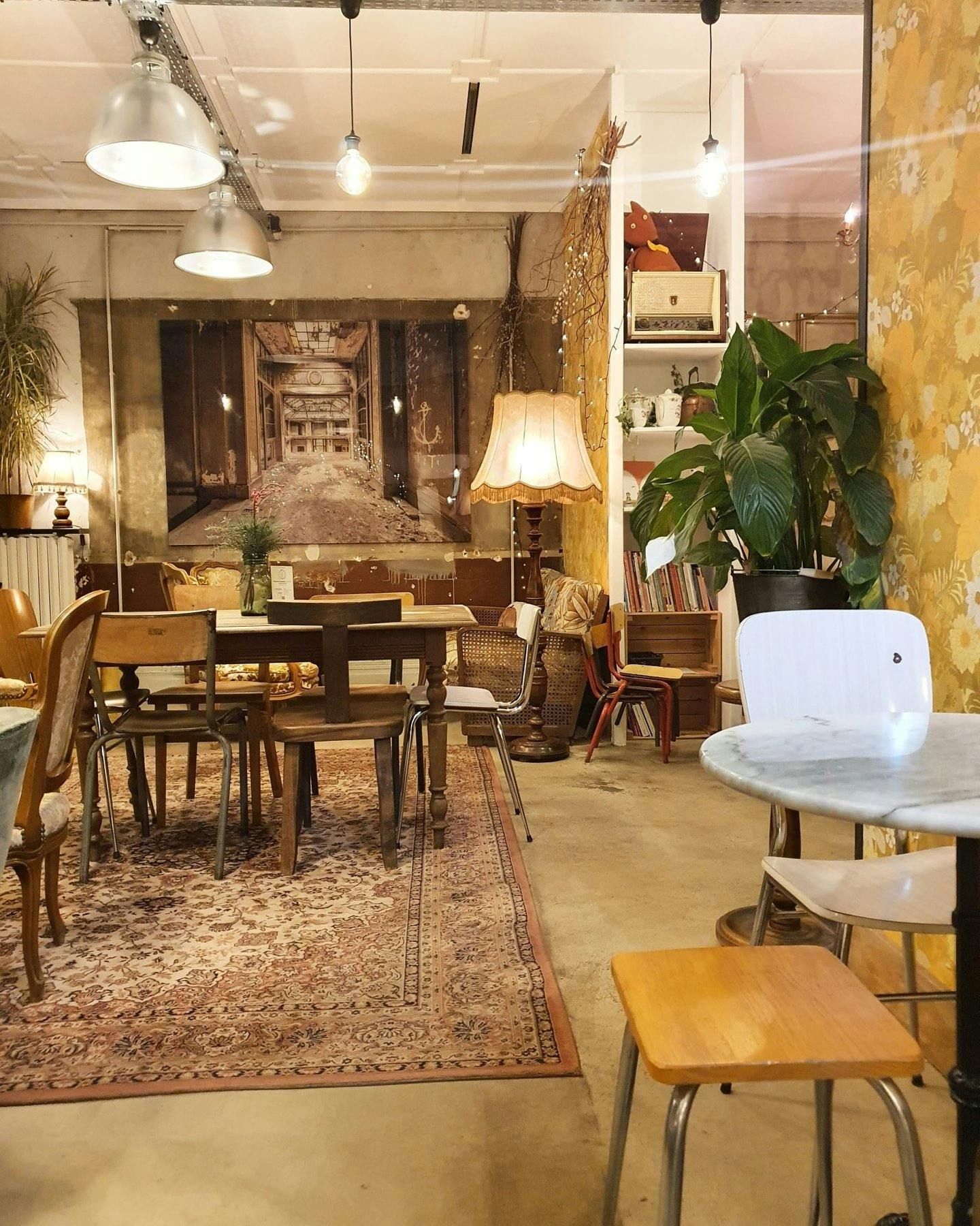 Spacious Atypical Cafe and Event Space in Metz