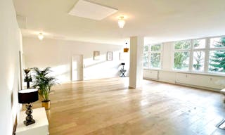 Huge and bright Loft - Image 5