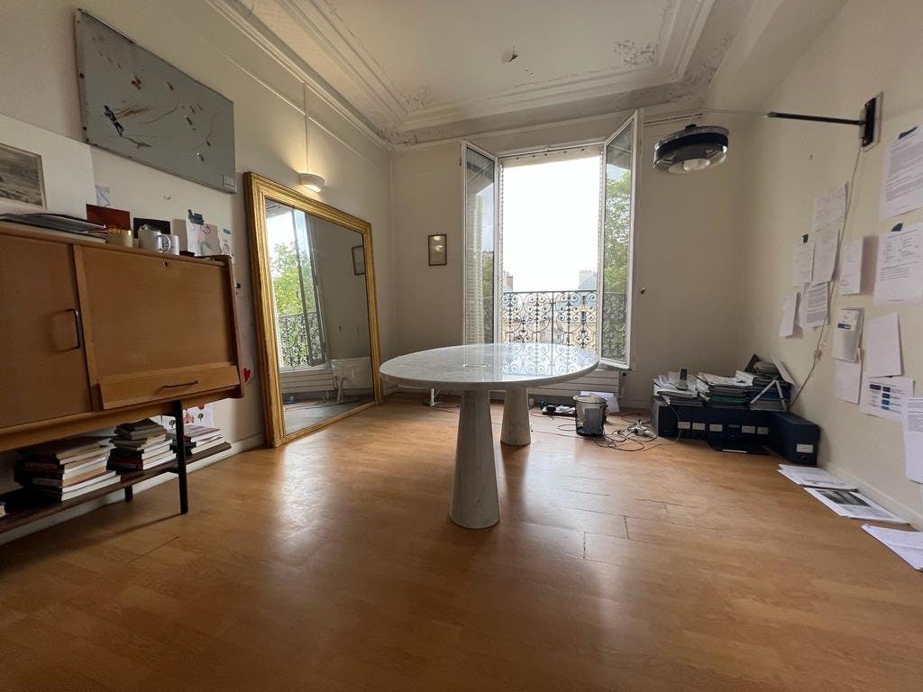 74 sqm Multipurpose Office Apartment at 4 Place Saint-Michel