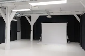 Espace Parallèle – Studio Photo 90 m² - Image 2