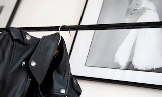 ELEGANT MINIMALIST LOFT IN THE 11TH DISTRICT OF PARIS - Image 6