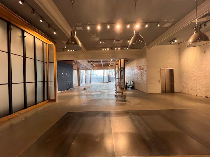 Sizeable 2nd Floor Retail or Event Space - Image 0