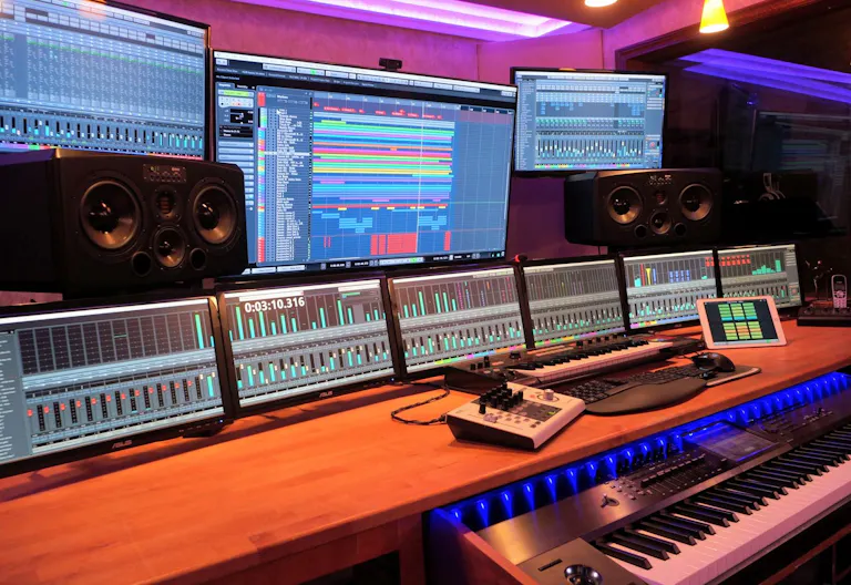 A stunning recording studio!!! - Image 2