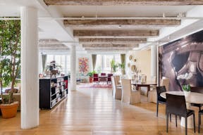 Amazing Showroom Space - Image 2