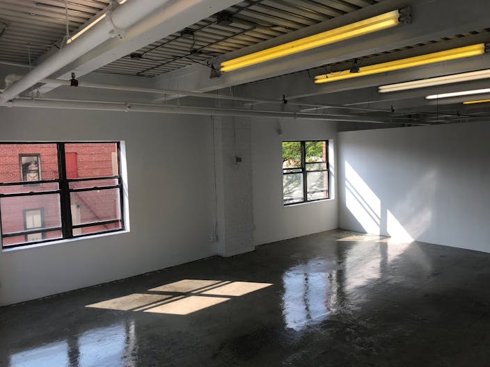 Beautiful Art Gallery in Queens - Image 1