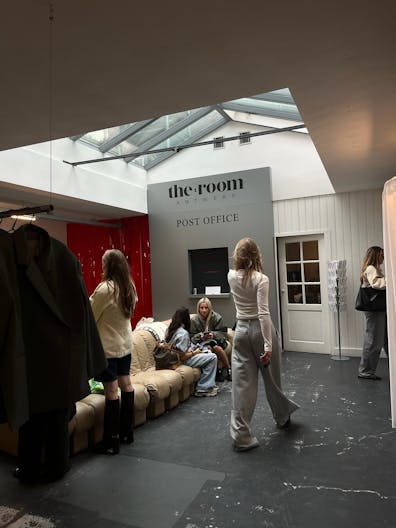 Studio Dou  - Image 2