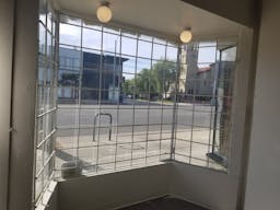 High-Visibility Retail/Creative Studio Space in Prime Mid-City LA Location - Image 1