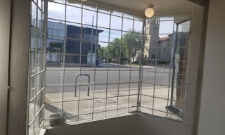 High-Visibility Retail/Creative Studio Space in Prime Mid-City LA Location - Image 1