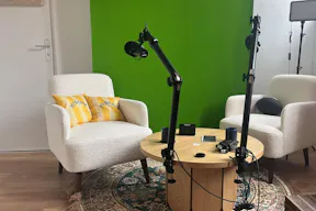 Loft créatif avec studio podcast & terrasse 100m² – Bordeaux Chartrons - Image 2