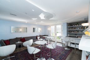 Stunning Art Deco Suite - Image 6