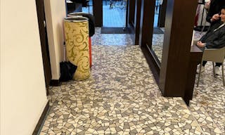 Boutique Shop For Rent - Prime Bordeaux - Near Place des Grands Hommes - Ideal Pop-Up Store - Image 4