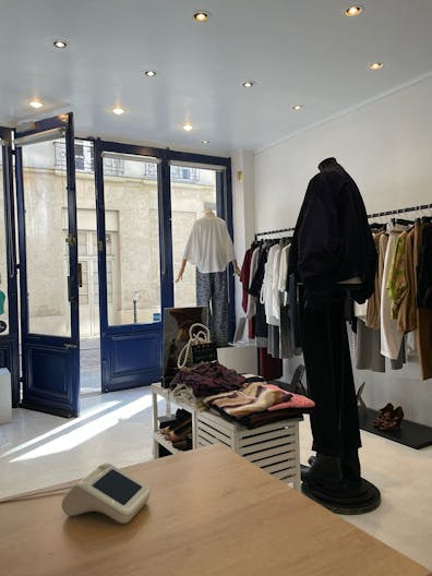 Boutique lumineuse dans le Marais : idéale popup store, showroom ou lancement de marque - Image 2