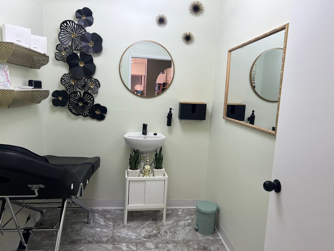 Turnkey Tattoo Studios for rent - be your own boss! - Image 0