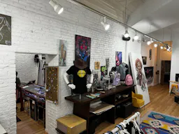 Large Beautiful Store Front with fixtures, a stage and audio/video access , 1500 sf , fitting rooms and a bathroom - Image 5