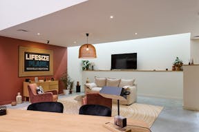 Lieu hybride et unique - Technologie - Style industriel - Chaleureux - Image 0