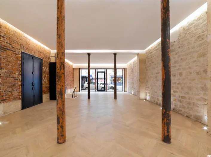Chic Event Space in Marais - Image 2
