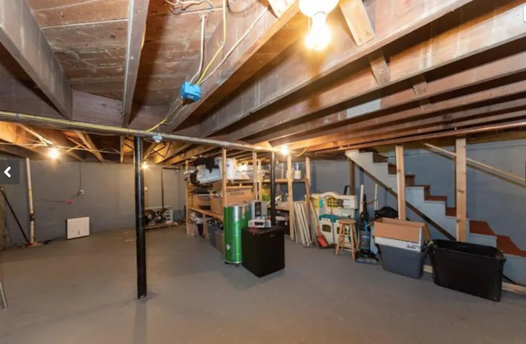 Clinton office space for lease - Image 4