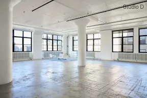 7500 sqft Bright West Soho Studios - Image 10