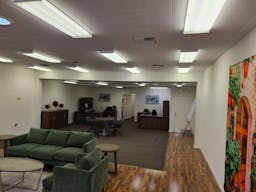 Excellent Show Room Space Near Downtown Mountain View - Image 6