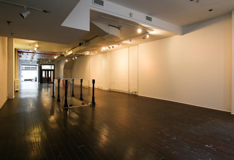 Classic Shop in West Soho - Image 1