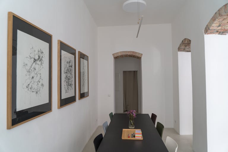 Sunny and bright multi-use space at Helmoltzplatz - Image 4