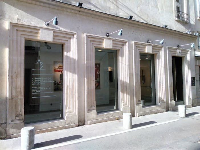 Luxurious Showroom Space in Saint-Germain-des-Prés, Paris - Image 1