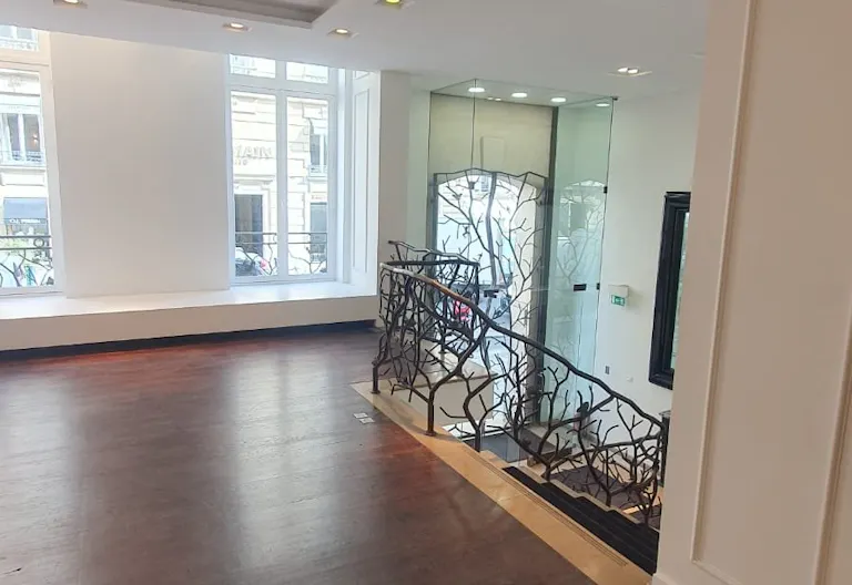 Prime Location Boutique - Triangle d'Or Paris - Image 4